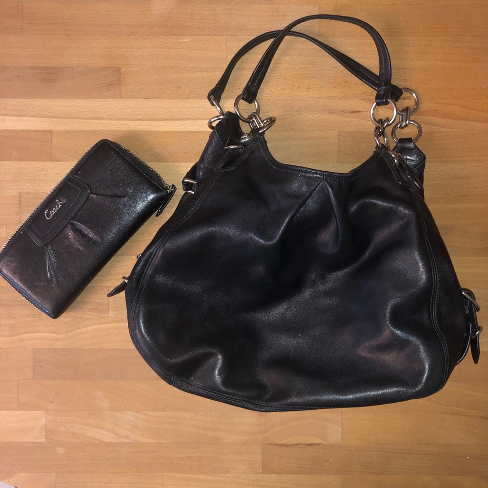 Black Coach Maggie Mia Leather Purse & Wallet